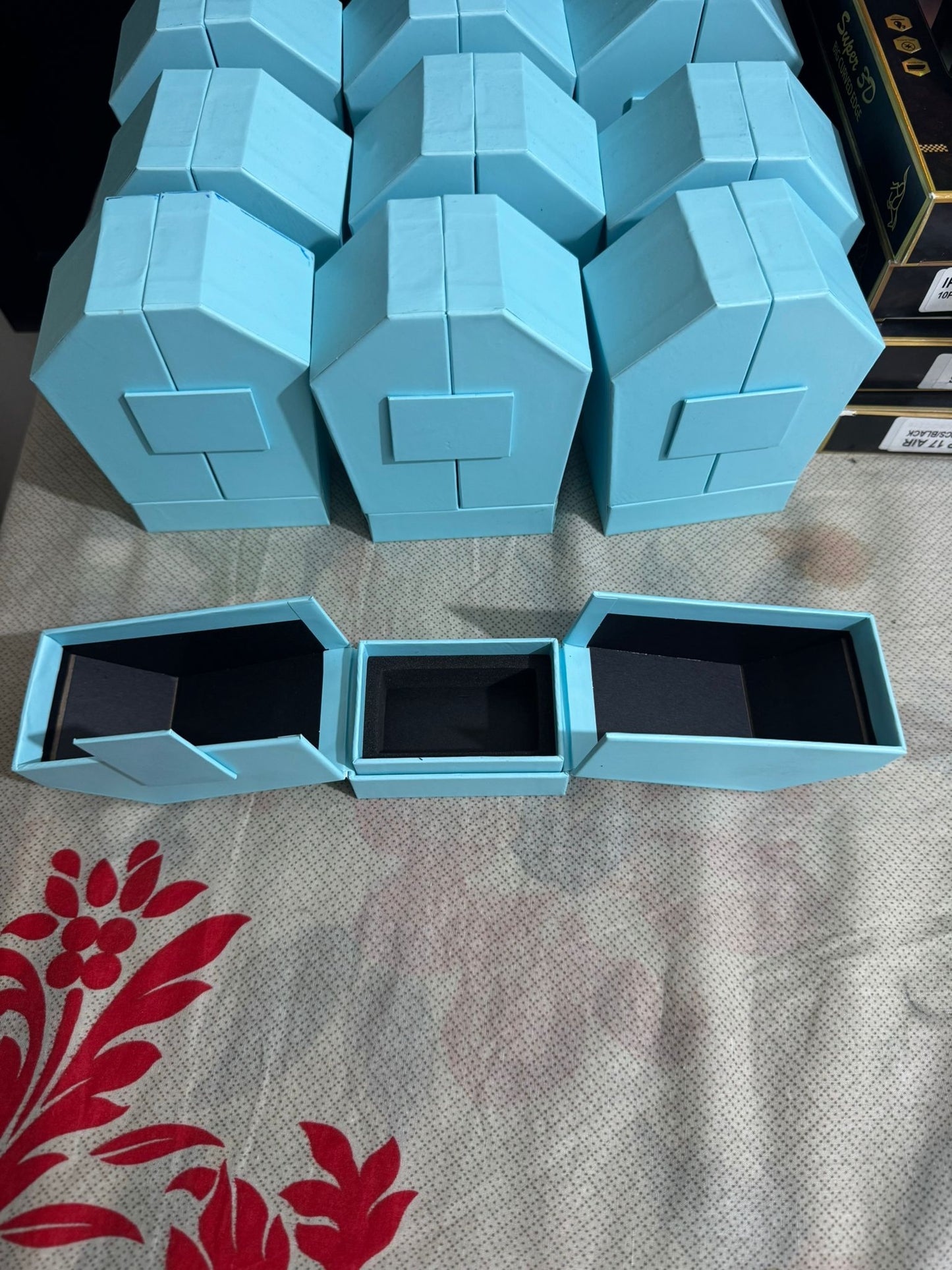Gift box on sale contact if any want buy lot on discount (Copy) (Copy)